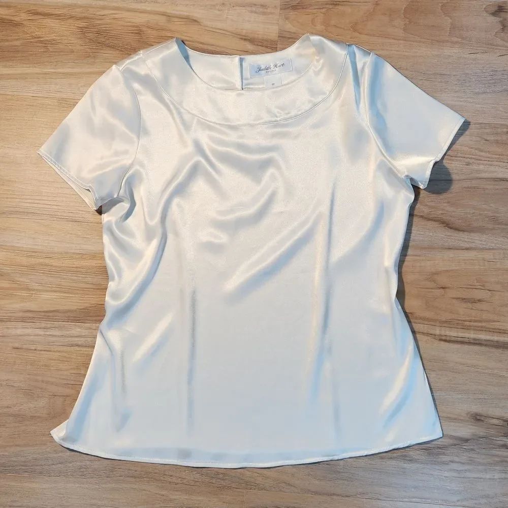 🔹️Judith Hart Cream Satin Fitted Short Sleeve Top Petite 8